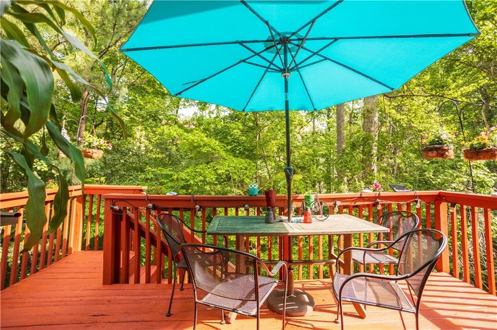 4 bedroom, 4 bathroom, 1,617 sq ft townhouse sold at 9155 Nesbit Ferry Road 96, Alpharetta, GA 30022