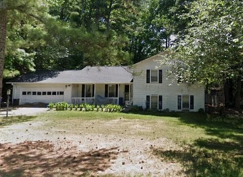 4 bedroom, 2 bathroom, 2,476 sq ft single family residence sold at 671 Willow Ridge Drive, Marietta, GA 30068