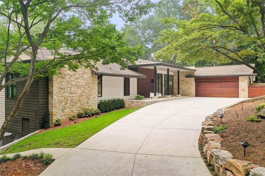 670 River Chase Point, Atlanta, GA 30328 — most recent listing photo