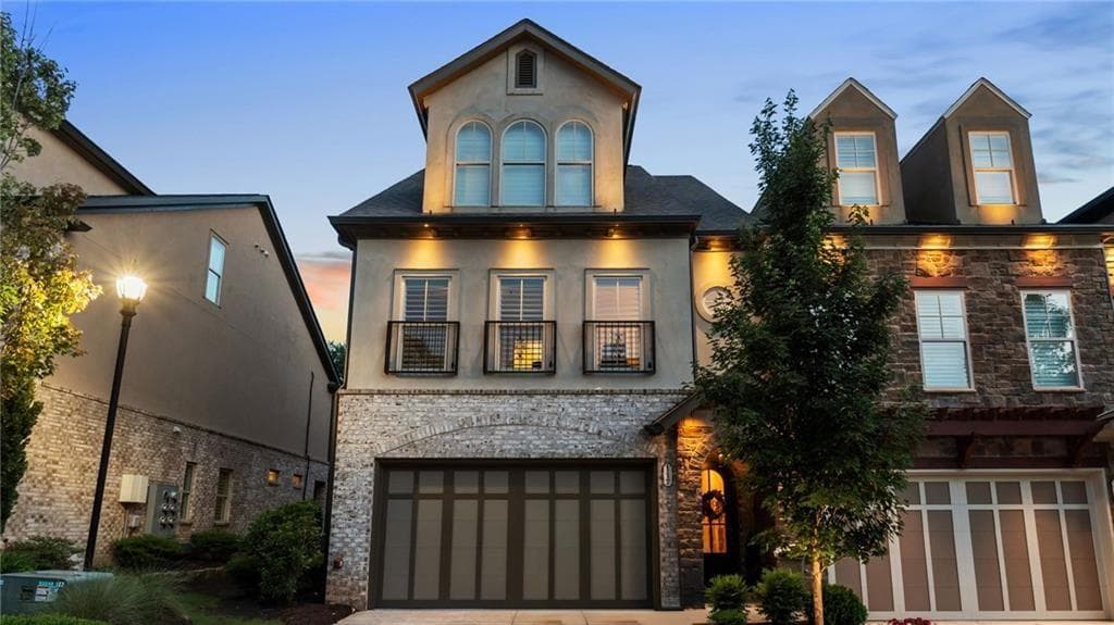 4 bedroom, 5 bathroom, 3,400 sq ft townhouse sold at 117 Via Roma, Woodstock, GA 30188