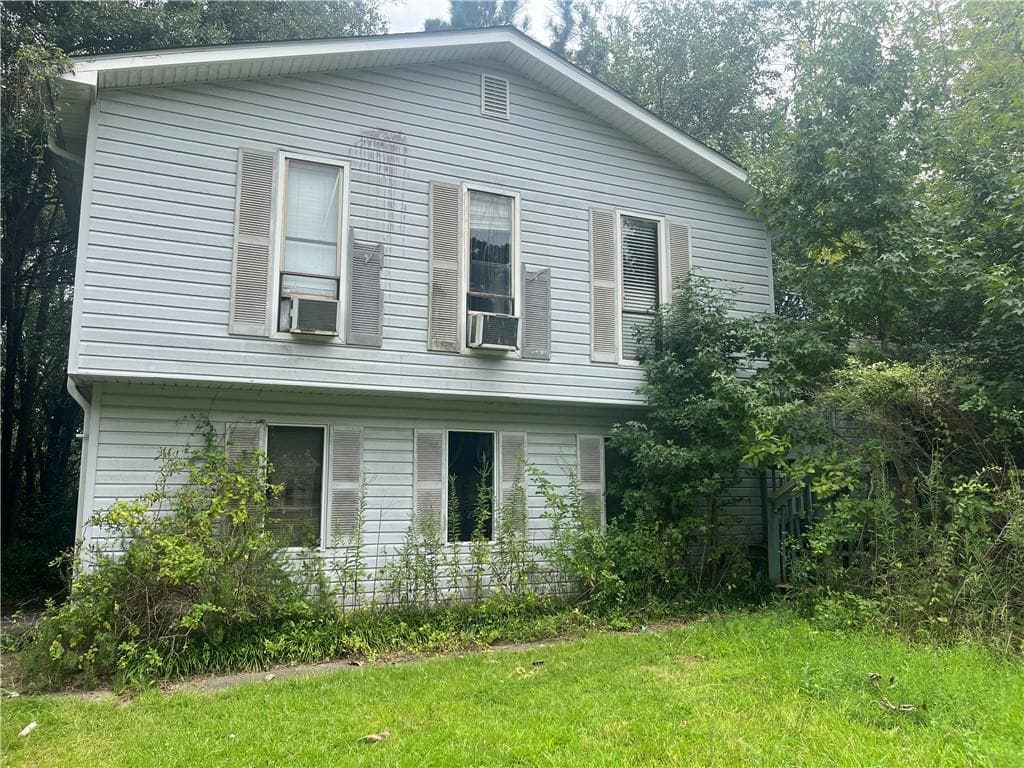 3 bedroom, 2 bathroom, 1,304 sq ft single family residence sold at 3073 Kathy Lane, Conyers, GA 30012