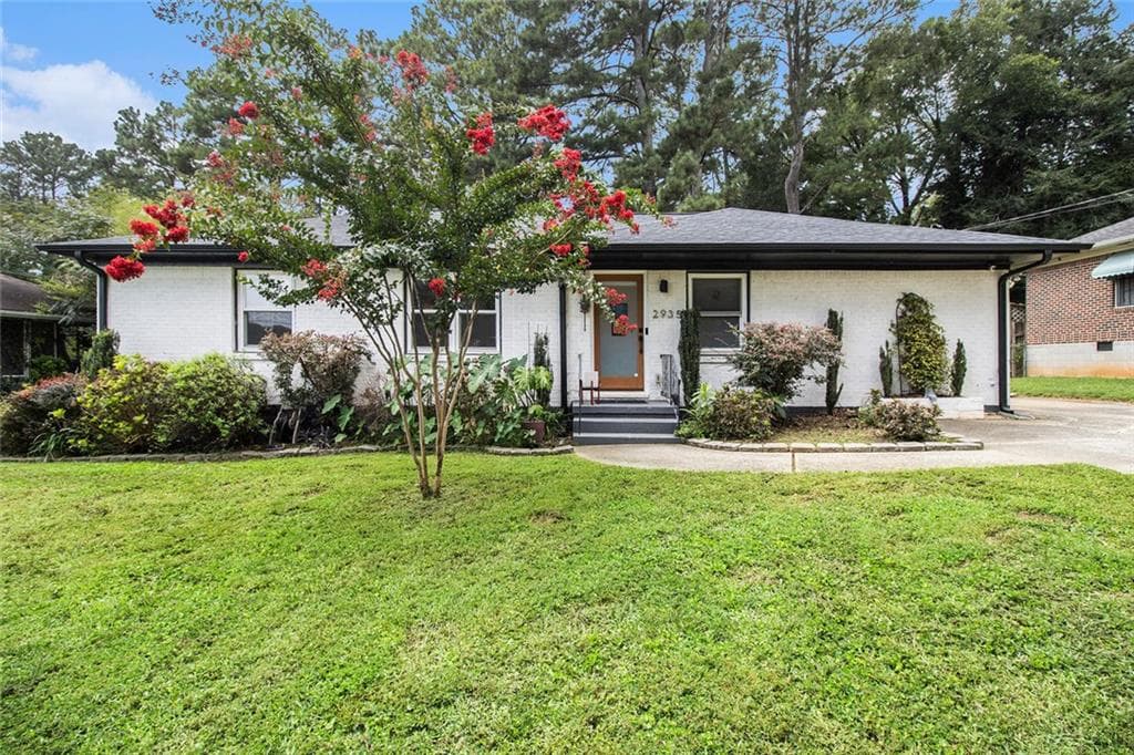 4 bedroom, 2 bathroom, 1,190 sq ft single family residence sold at 2935 Gresham Road, Atlanta, GA 30316