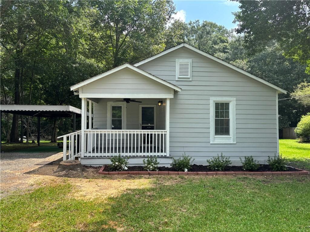 1 bedroom, 1 bathroom single family residence sold at 3855 Oglesby Road, Powder Springs, GA 30127
