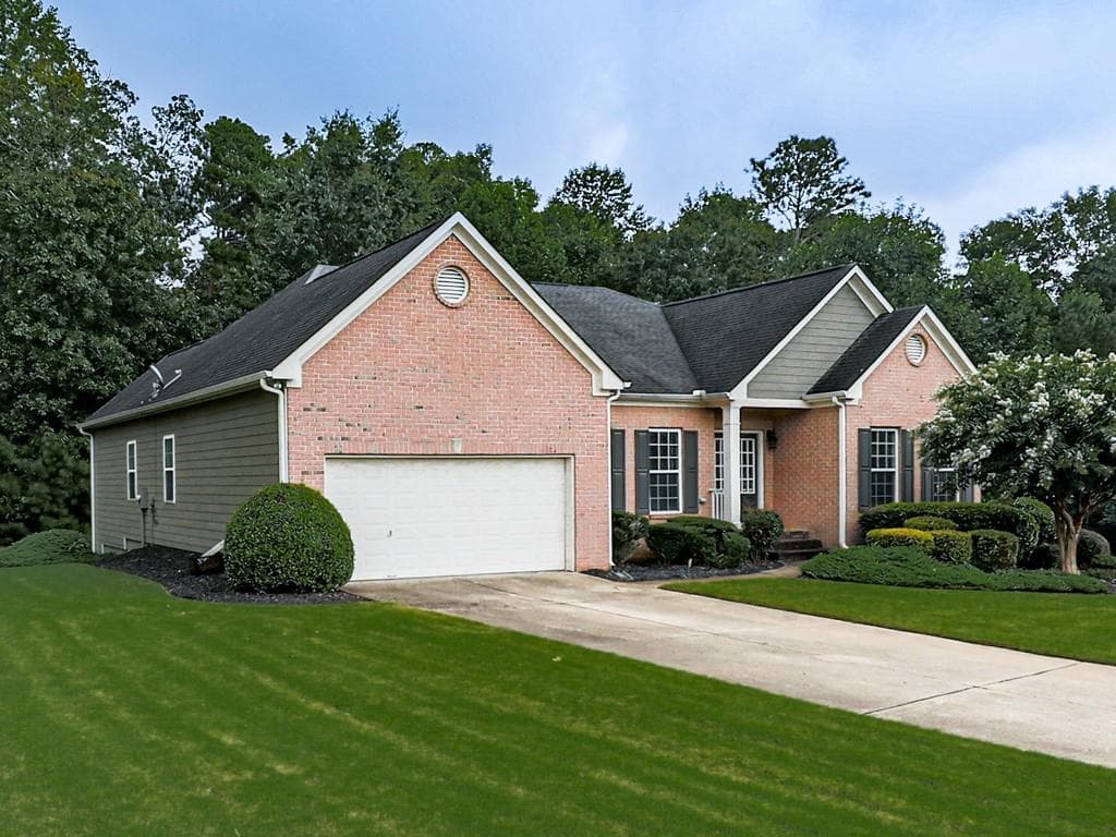 130 Crestmont Drive, Canton, GA 30114 — most recent listing photo