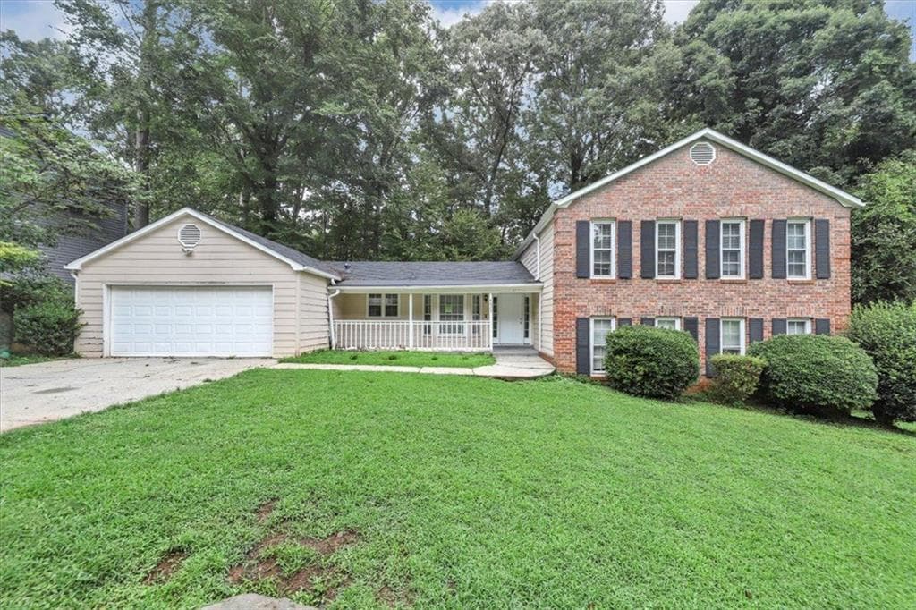 4 bedroom, 3 bathroom, 2,657 sq ft single family residence sold at 4629 DOGWOOD FARMS Drive, Decatur, GA 30034