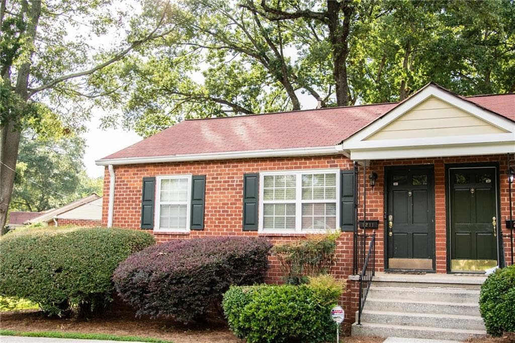2 bedroom, 2 bathroom, 983 sq ft condominium sold at 1211 Church Street 1211, Smyrna, GA 30080
