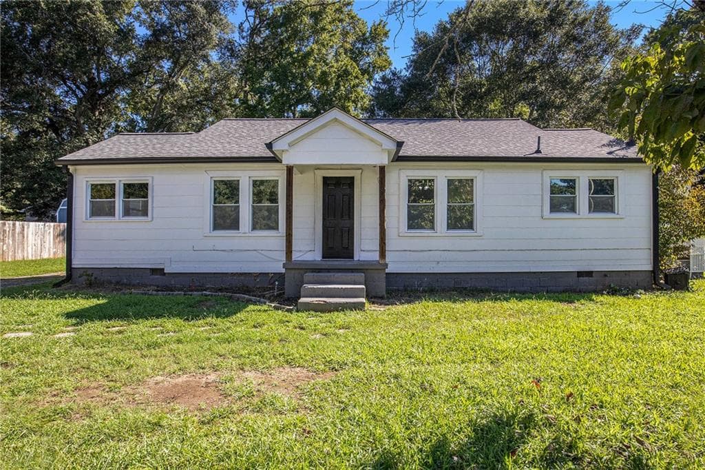 2 bedroom, 2 bathroom, 1,341 sq ft single family residence sold at 118 E Kimball Street, Winder, GA 30680