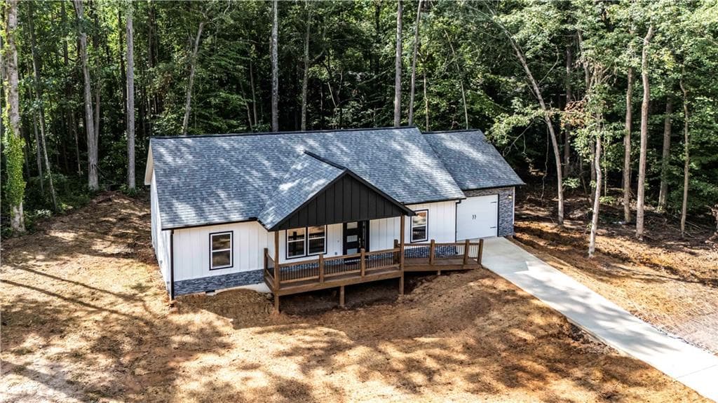 3 bedroom, 2 bathroom single family residence sold at 22 Summer Court, Carrollton, GA 30116