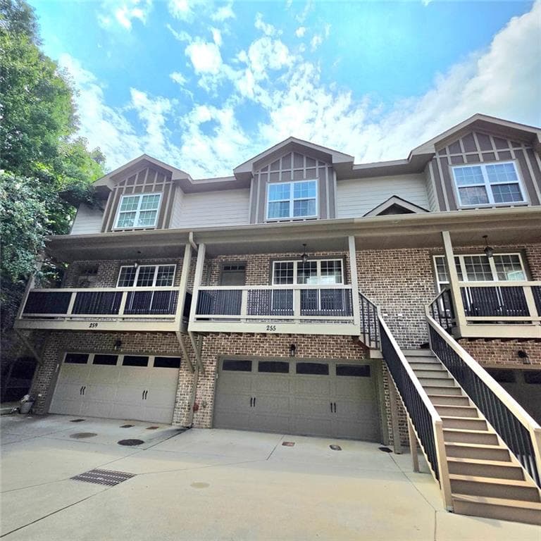 2 bedroom, 3 bathroom, 1,812 sq ft townhouse sold at 255 VANNOY PARK LANE Drive, Atlanta, GA 30316