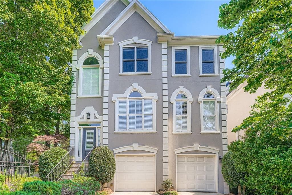 2426 Vivian Circle, Decatur, GA 30030 — most recent listing photo