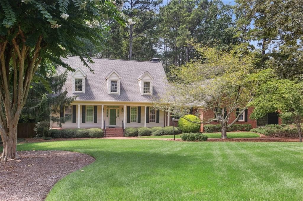 4 bedroom, 5 bathroom, 3,325 sq ft single family residence sold at 527 N Saint Marys Lane, Marietta, GA 30064