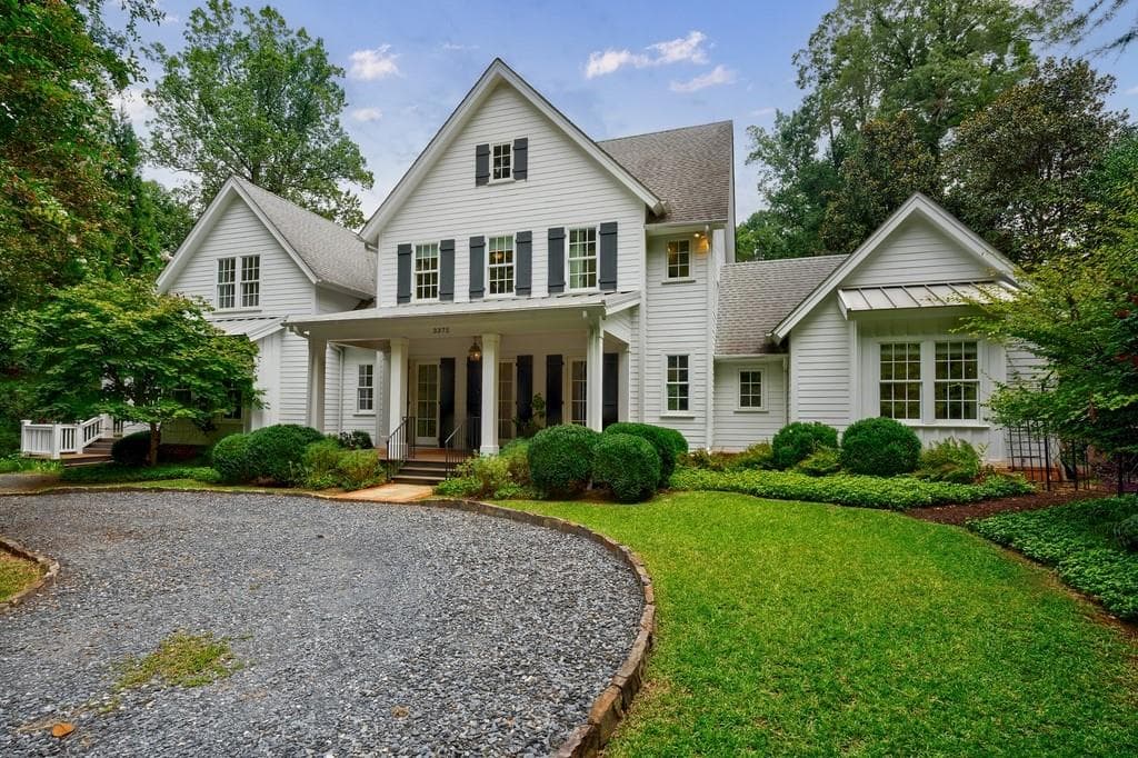 5 bedroom, 6 bathroom, 6,640 sq ft single family residence sold at 3375 Ridgewood Road, Atlanta, GA 30327
