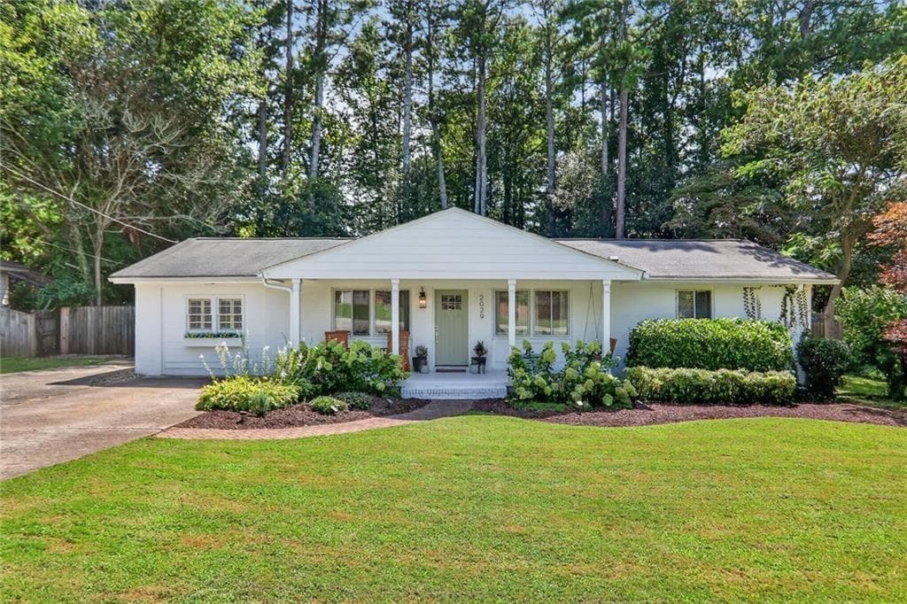 3 bedroom, 2 bathroom, 1,795 sq ft single family residence sold at 2029 Nancy Circle, Smyrna, GA 30080