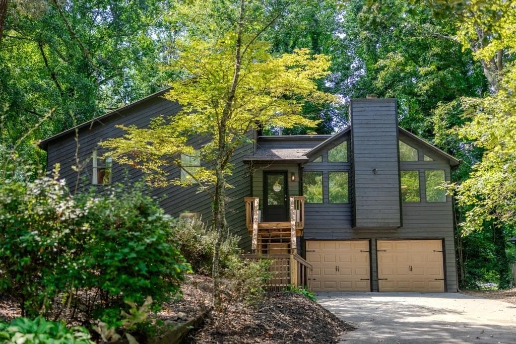 123 Williamsburg Lane, Woodstock, GA 30189 — most recent listing photo