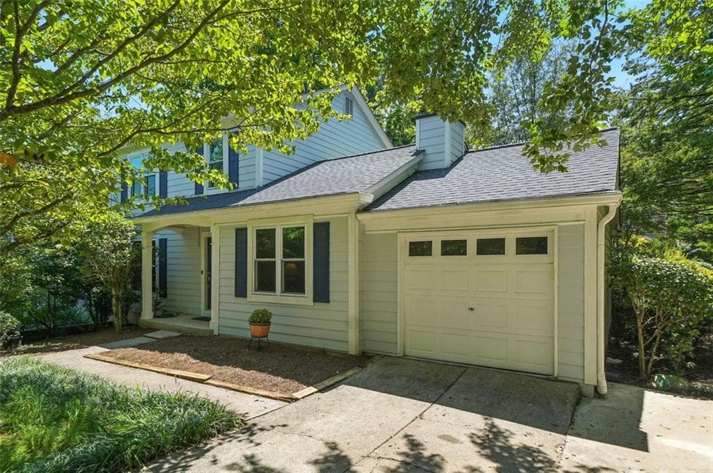 4 bedroom, 3 bathroom, 1,524 sq ft single family residence sold at 3075 Glen Knolls Court, Alpharetta, GA 30022