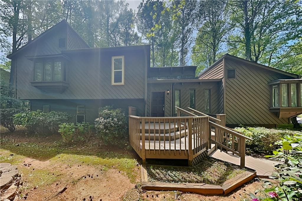 4 bedroom, 3 bathroom, 2,446 sq ft single family residence sold at 3218 Holly Mill Run, Marietta, GA 30062
