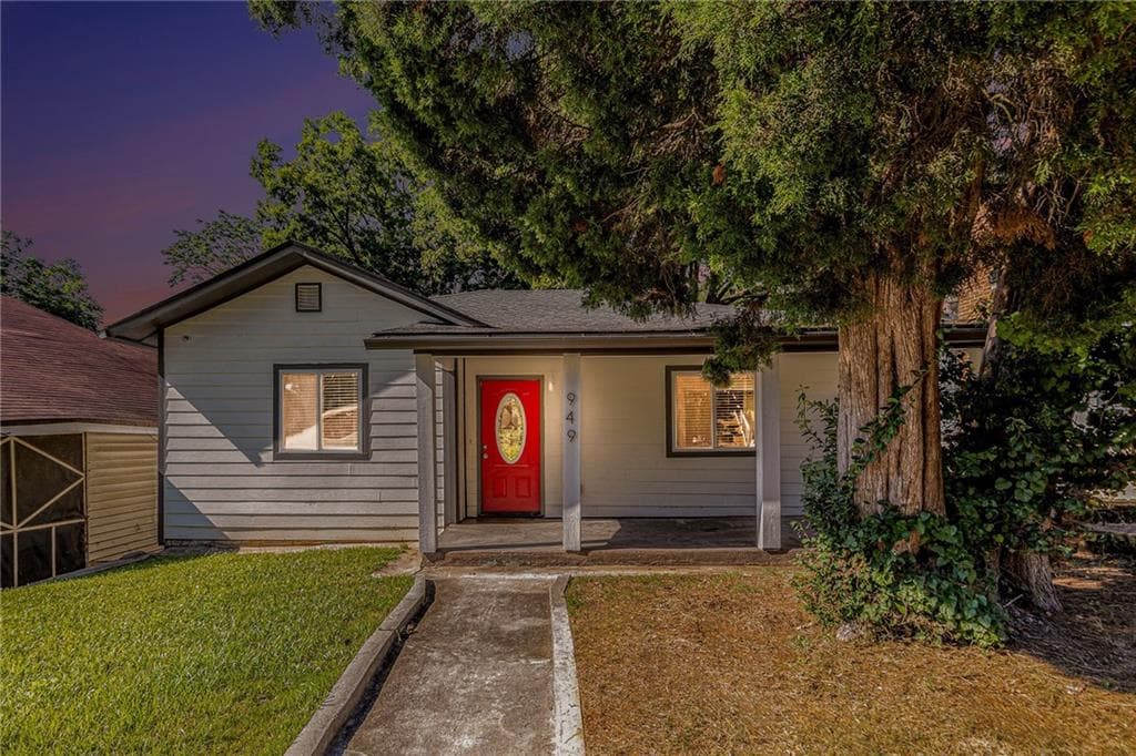 3 bedroom, 2 bathroom, 1,170 sq ft single family residence sold at 949 Ashby Grove, Atlanta, GA 30314