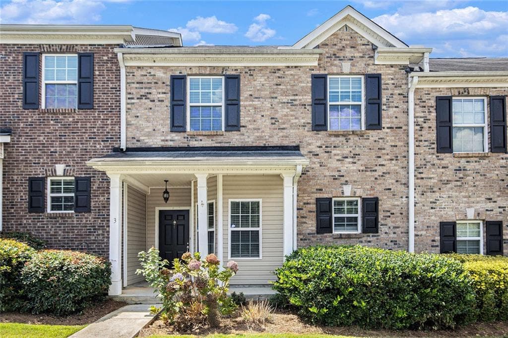3 bedroom, 3 bathroom, 1,463 sq ft townhouse sold at 141 Mill Pond Crossing L3, Carrollton, GA 30116