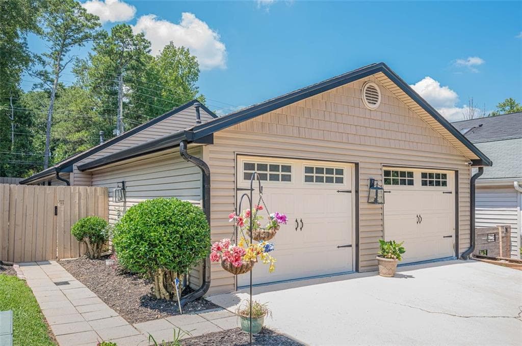 2 bedroom, 2 bathroom, 1,324 sq ft single family residence sold at 936 BOBCAT Court, Marietta, GA 30067