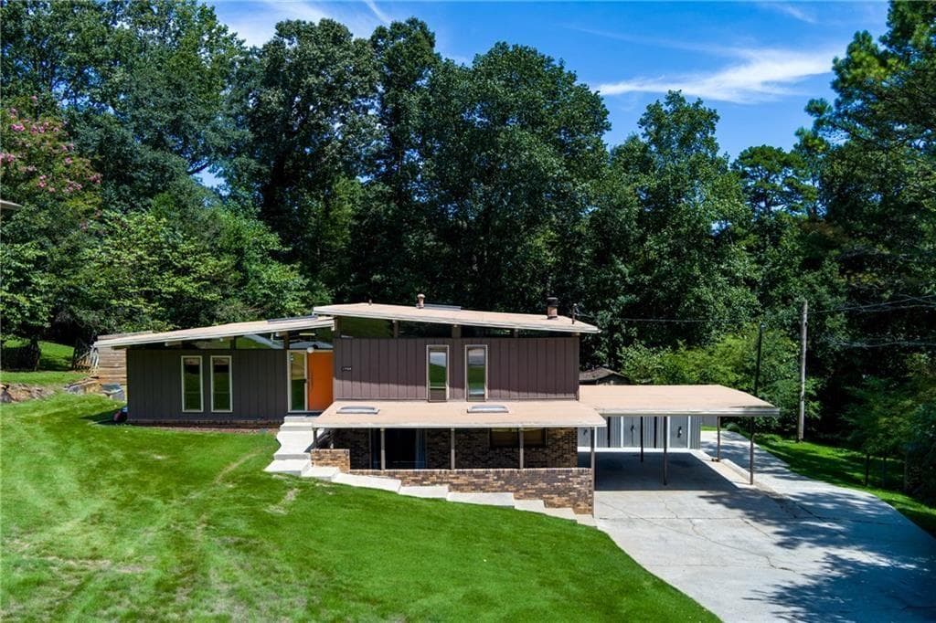 3 bedroom, 3 bathroom, 3,664 sq ft single family residence sold at 1756 Stillwood Forest Drive, Lilburn, GA 30047