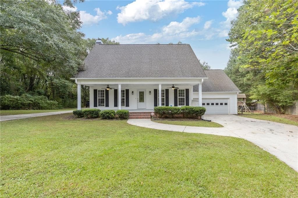 3 bedroom, 4 bathroom, 2,100 sq ft single family residence sold at 229 Covington Street, Loganville, GA 30052
