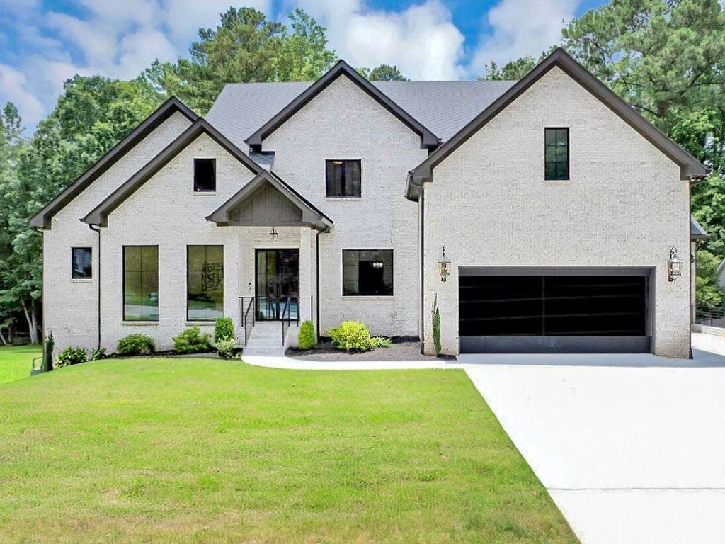 5 bedroom, 6 bathroom, 5,734 sq ft single family residence sold at 3562 Clubland Drive, Marietta, GA 30068