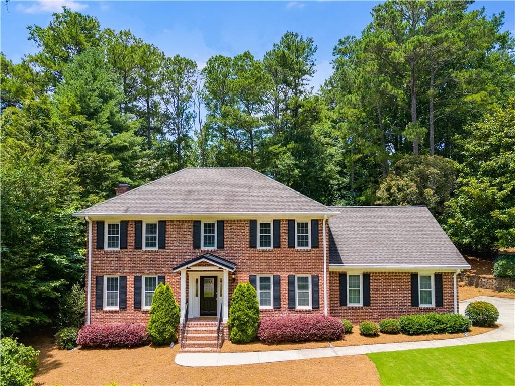 4 bedroom, 3 bathroom, 2,670 sq ft single family residence sold at 3559 Turtle Cove Court, Marietta, GA 30067