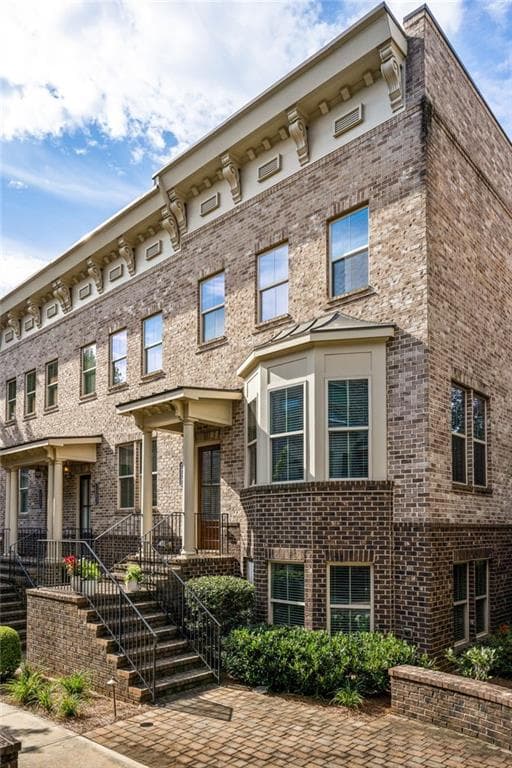 3 bedroom, 4 bathroom, 2,676 sq ft townhouse sold at 1210 Virginia Court 5, Atlanta, GA 30306