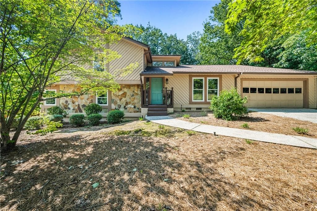 4 bedroom, 3 bathroom, 1,954 sq ft single family residence sold at 951 Woodmont Drive, Marietta, GA 30062