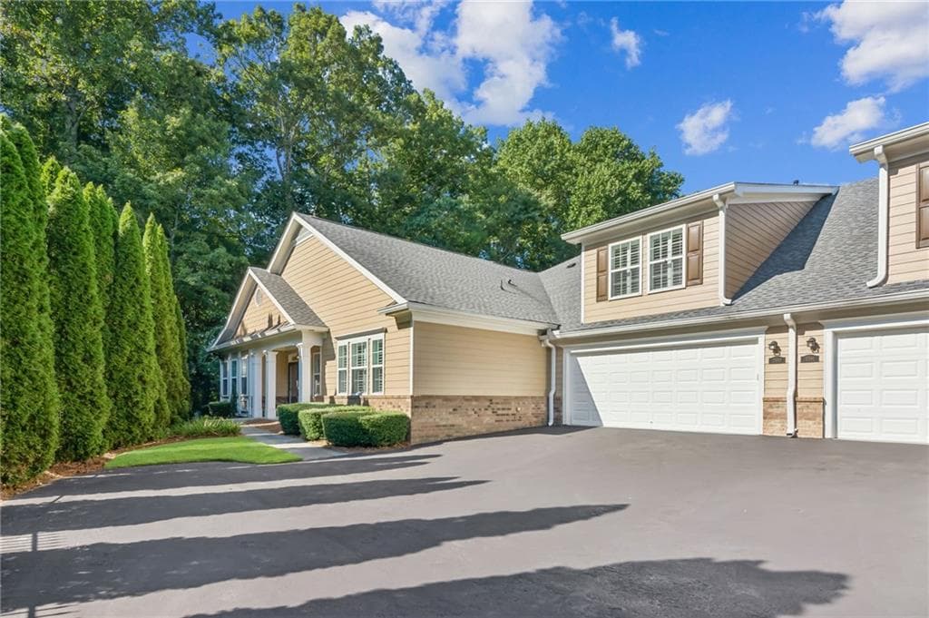 2593 Grapevine Circle 301, Cumming, GA 30041 — most recent listing photo