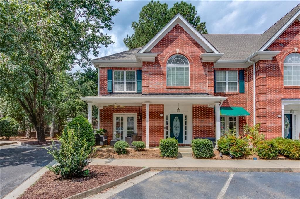 2 bedroom, 3 bathroom, 1,785 sq ft townhouse sold at 2075 Pine Tree Drive F1, Buford, GA 30518
