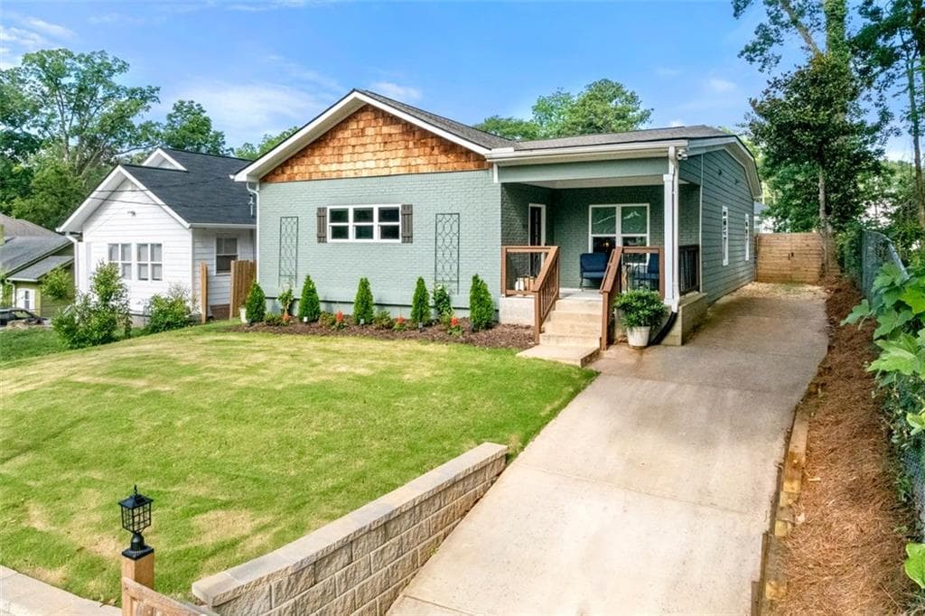 4 bedroom, 4 bathroom, 2,600 sq ft single family residence sold at 853 Gaston Street, Atlanta, GA 30310