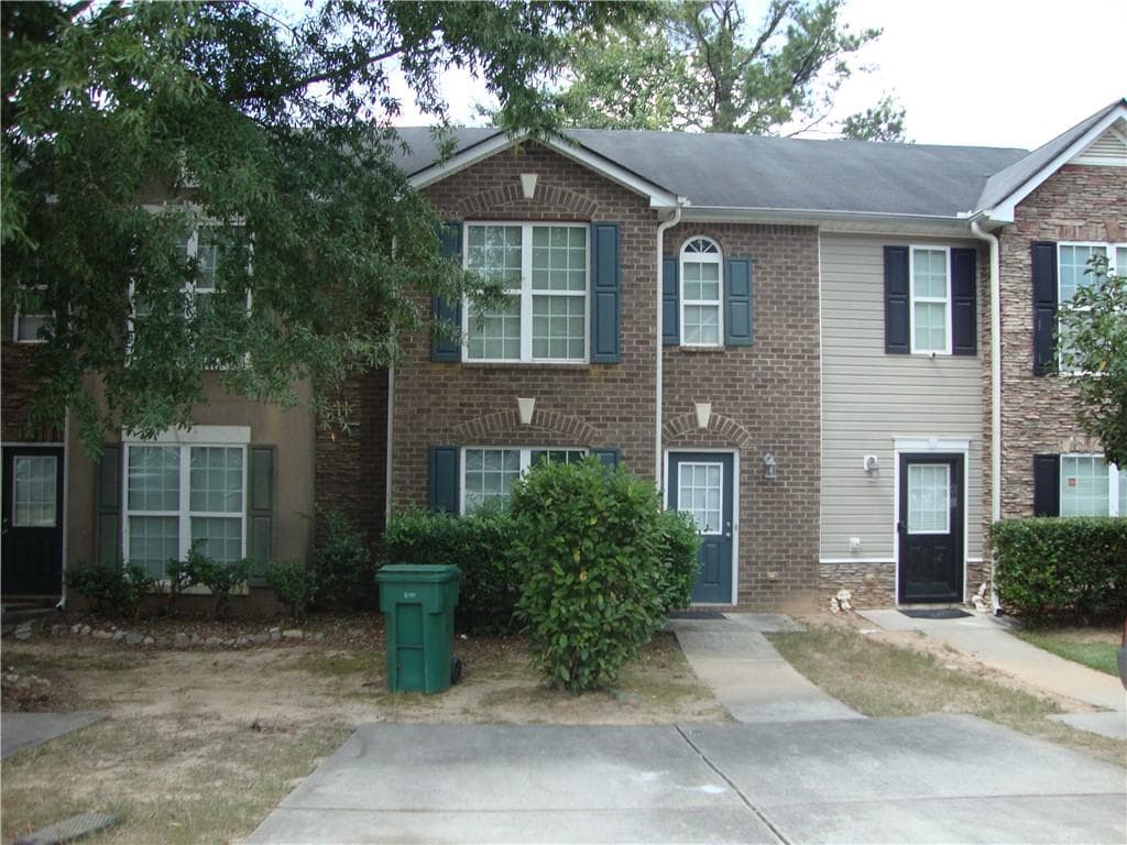 8391 Carlington Lane, Jonesboro, GA 30236 — most recent listing photo