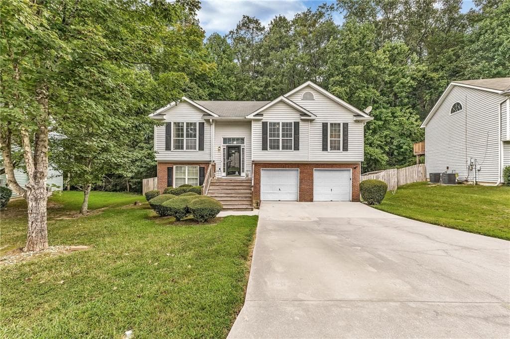 4 bedroom, 3 bathroom, 2,194 sq ft single family residence sold at 3857 Kenner Drive, Atlanta, GA 30331