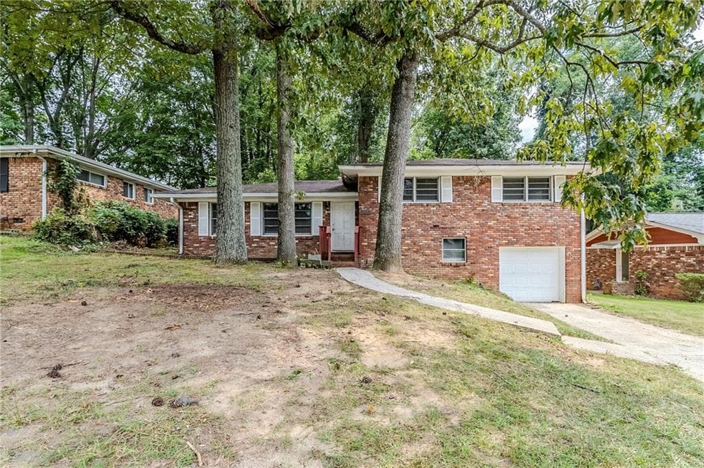 3 bedroom, 2 bathroom, 1,384 sq ft single family residence sold at 2324 Springdale Circle, Atlanta, GA 30315