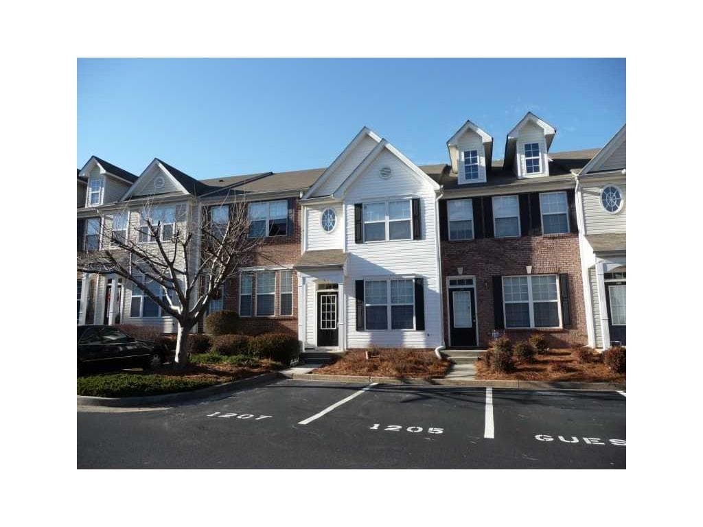 2 bedroom, 1,398 sq ft condominium sold at 1207 Penhurst Way, Lawrenceville, GA 30043