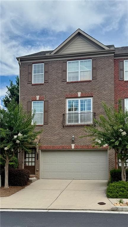 3235 Greenwood Oak Drive, Peachtree Corners, GA 30092 — most recent listing photo