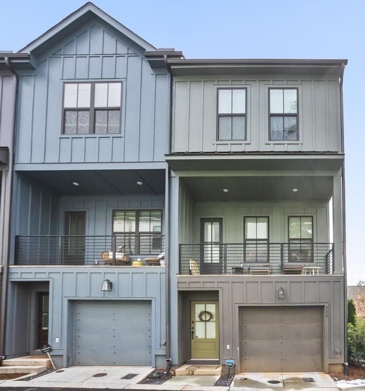 2 bedroom, 2 bathroom, 1,232 sq ft townhouse sold at 200 Chestnut Circle, Atlanta, GA 30342
