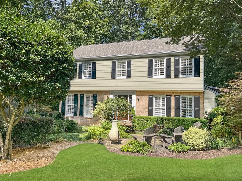 4 bedroom, 3 bathroom, 2,889 sq ft single family residence sold at 3609 Longfellow Trail, Marietta, GA 30062