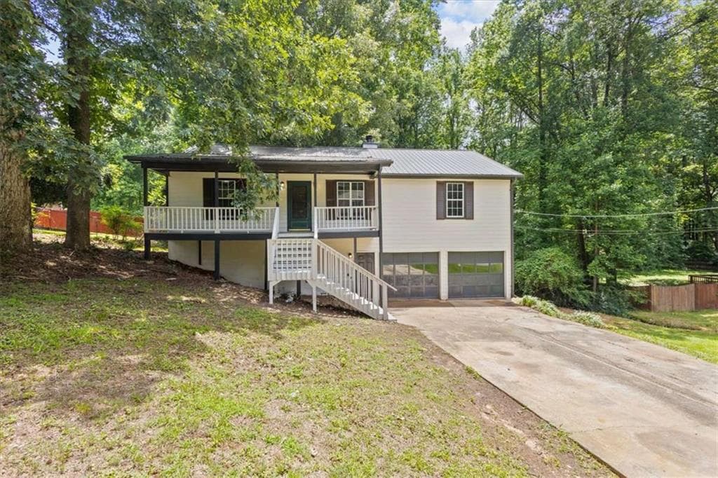 4 bedroom, 2 bathroom single family residence sold at 6441 Michell Way, Douglasville, GA 30135