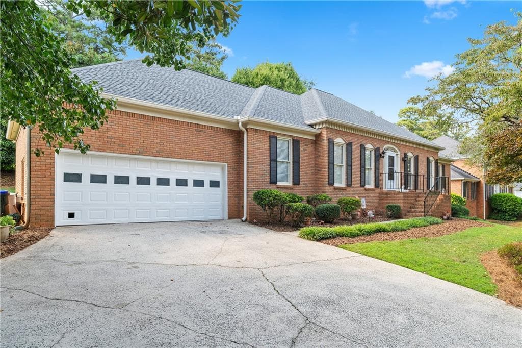 240 Saddle Creek Drive, Roswell, GA 30076 — most recent listing photo