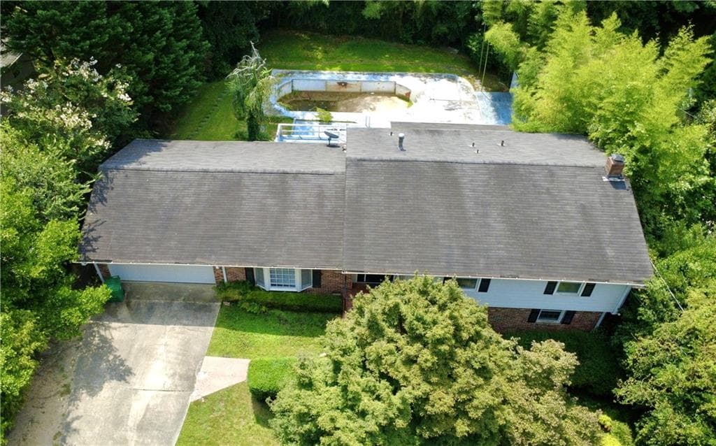 4 bedroom, 3 bathroom, 2,678 sq ft single family residence sold at 2437 Flair Knoll Drive, Atlanta, GA 30345
