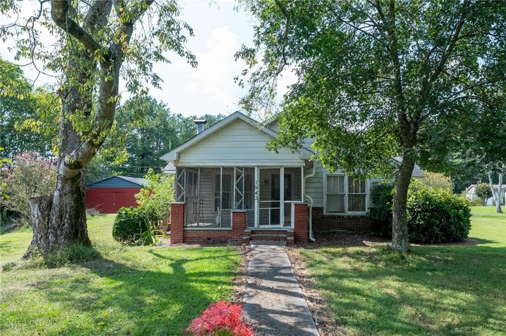 2 bedroom, 1 bathroom, 1,302 sq ft single family residence sold at 1943 Moores Ferry Road, Plainville, GA 30733
