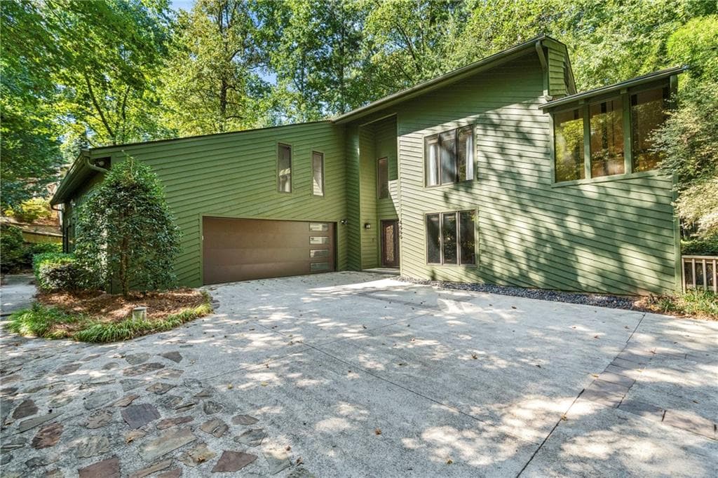 4 bedroom, 4 bathroom, 4,197 sq ft single family residence sold at 4060 Laurel Ridge Trail, Smyrna, GA 30080