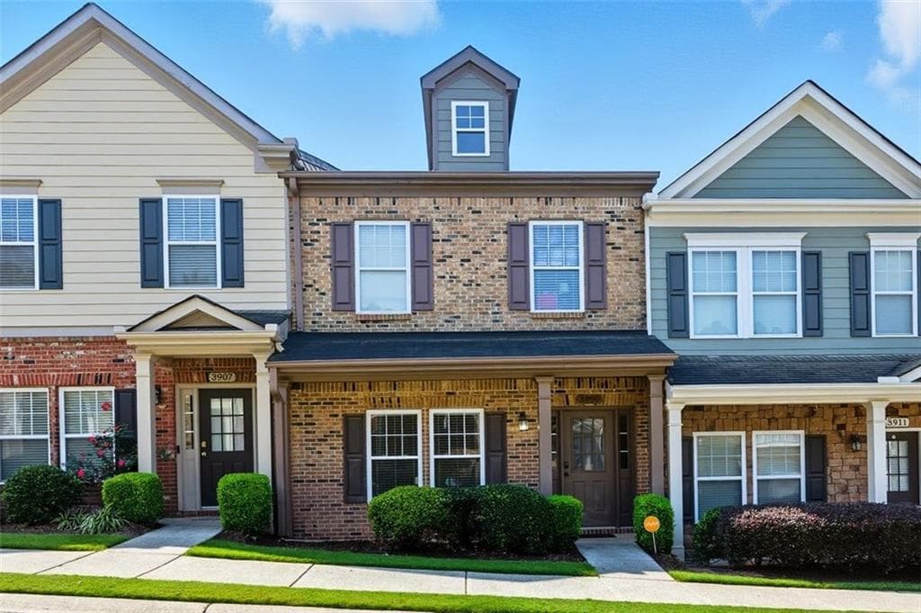 3 bedroom, 3 bathroom, 1,721 sq ft townhouse sold at 3909 CYRUS CREST Circle, Kennesaw, GA 30152