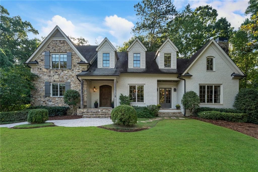 5 bedroom, 6 bathroom, 5,029 sq ft single family residence sold at 2819 Castlewood Drive, Atlanta, GA 30327