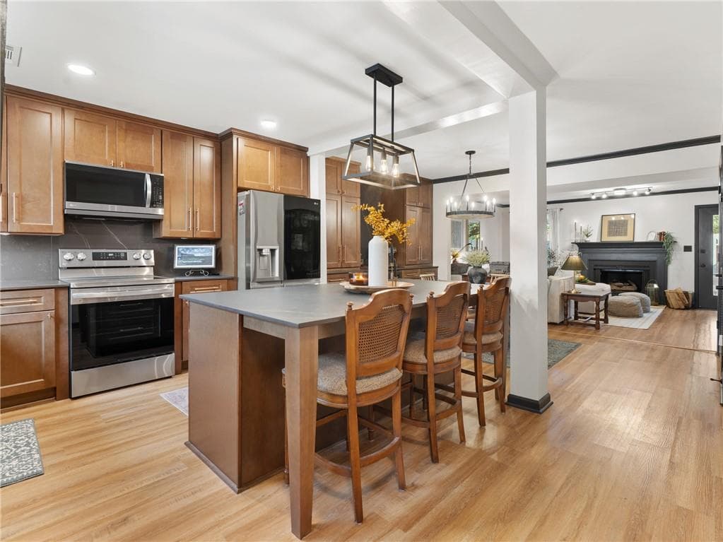 2 bedroom, 3 bathroom, 1,520 sq ft townhouse sold at 1245 S Ponce De Leon Avenue 7, Atlanta, GA 30306