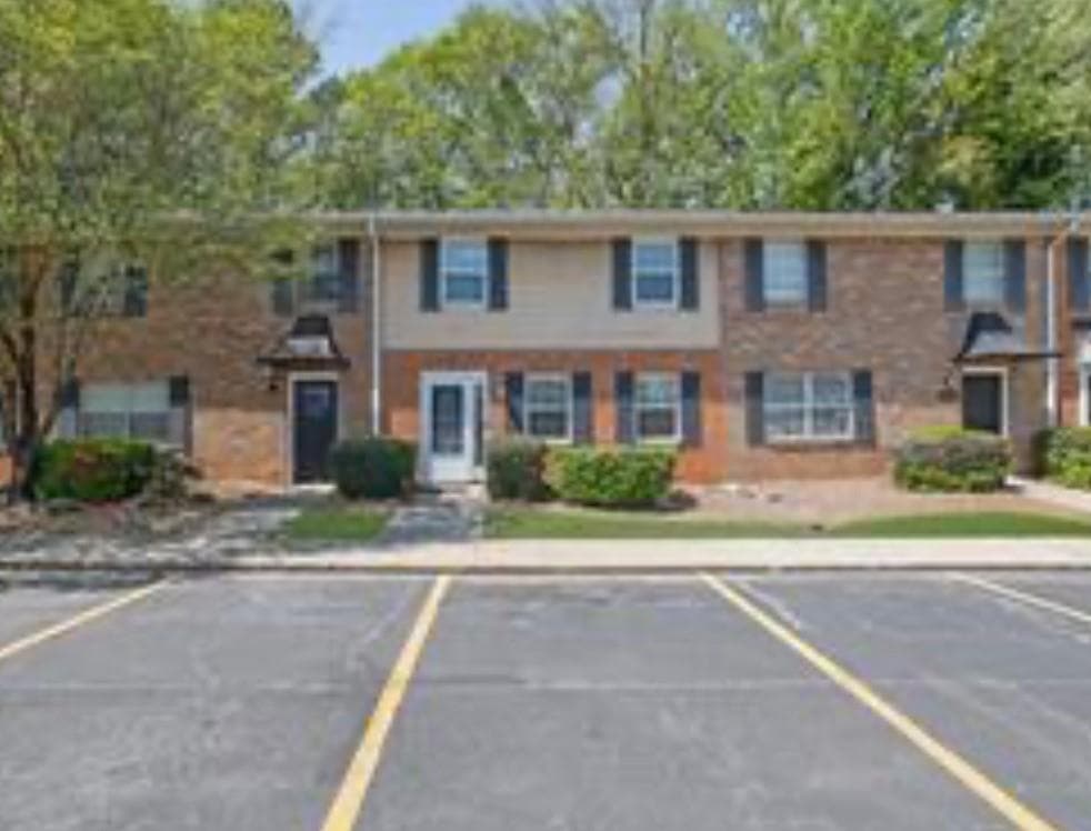3 bedroom, 3 bathroom, 1,320 sq ft condominium sold at 187 Northdale Place, Lawrenceville, GA 30046