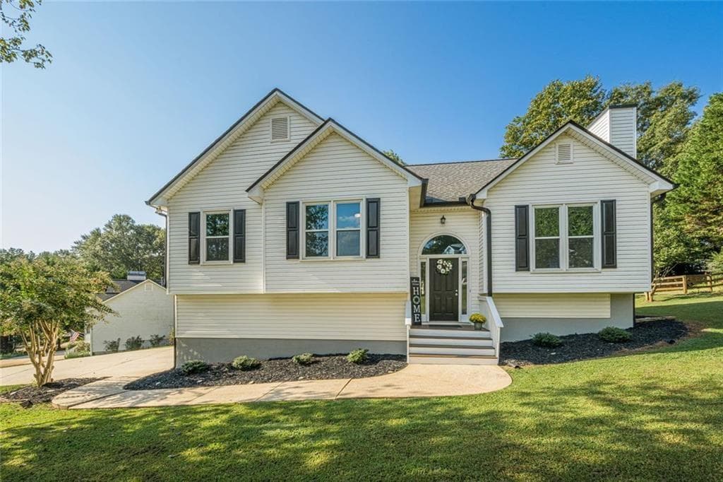 3 bedroom, 2 bathroom, 1,767 sq ft single family residence sold at 7010 Devon Drive, Cumming, GA 30028