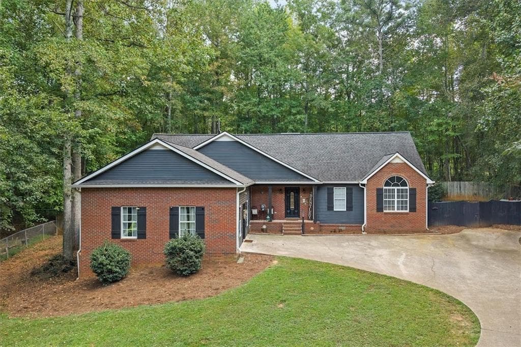 4 bedroom, 2 bathroom, 2,374 sq ft single family residence sold at 3765 U.S. 78, Tallapoosa, GA 30176